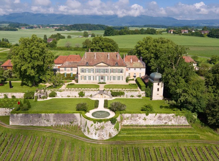 Château de Vullierens -Jardins des Iris, Vullierens, Switzerland, Switzerland